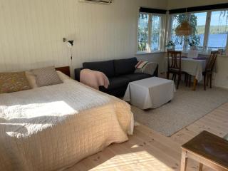 Private Lake Cabin - Huskvarna - 8