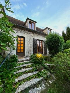 Maison à Rocquemont (60800) - - 0