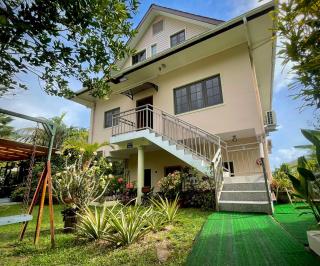 Belle Montagne Holiday Apartments - Grand'Anse - 7