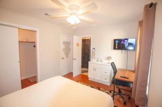Cozy 3 Bed With Gated Parking Near Nrg & Tmc - 5