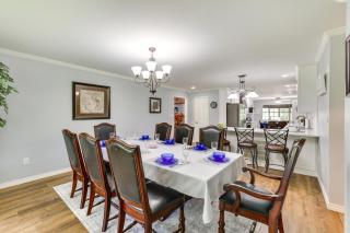 Expansive Fayetteville Retreat 11 Mi to U of A! - 2