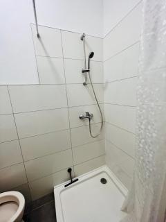 Neuwertiges Apartment mit schnellem WLAN, Netflix, Glasfaser, Kostenlose Privatparkplatz auch für Transporter geeignet R21 - Freiberg am Neckar - 4