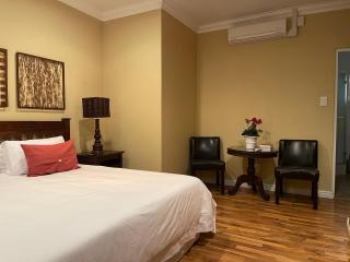 Upper Room Guesthouse - 3