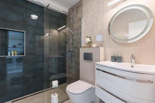 Club Panorama Lake View Apartment - 6