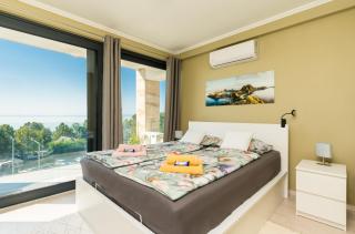 Club Panorama Lake View Apartment - 9