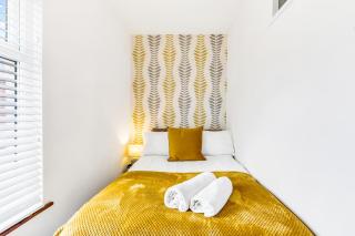 Comfortable 3 Bedroom Gem with 2 Bathrooms Perfect for Groups - 5