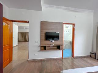 Hotel Elite by Agira- Spacious Apartments with Balcony - Yelahanka - 4