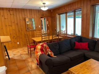 2 bdrm Tremblant Haven-pets & spa-walk/ski to hill - 9