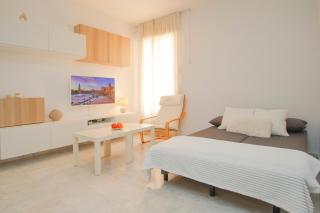 Modern APT - Luxe Queen Bed - Walk to Isla Mágica - Sevilha - 9