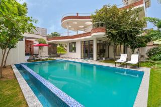 StayVista's The Tree House - City-Center Villa with Outdoor Pool, Spacious Balconies & Vast Lawn - Jaipur - 0