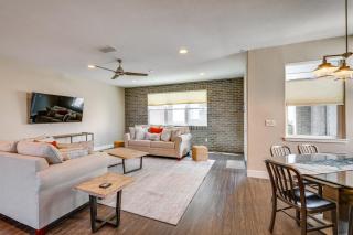 Ideally Located Sacramento Townhome with 2 Balconies - Sacramento - 7