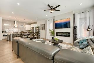 Modern Atlanta Home with Balcony 2 Mi to Downtown! - Atlanta - 5