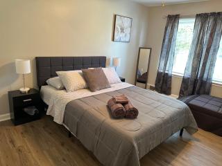 Central Chic on Washington - 4