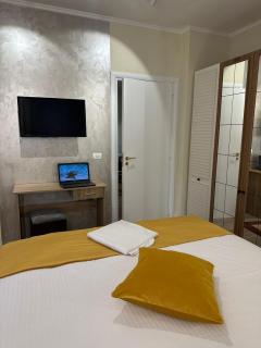 City Center Tirana luxury Orange Apartment 9A - 9