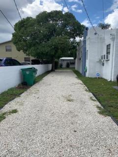 Cute Private Room, near the Airport - Free parking - 02 - Miami - 5