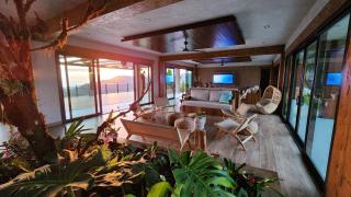 Lamangata Luxury Surf Resort - 5