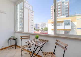 Sea-Front 1' Min! - Apartment with AC & WiFi - Quarteira - 6