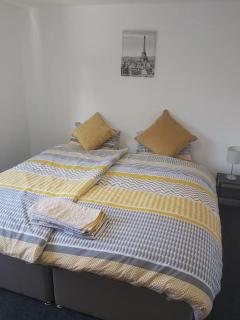 3 bedrtoom comfortable house - Houghton Regis - 6