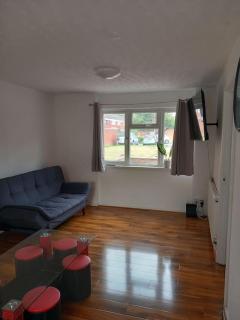 3 bedrtoom comfortable house - Houghton Regis - 1