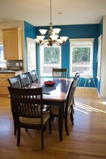 Close in Hillside Retreat - 5