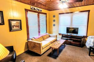 #08 - One Bedroom Lakeview Cottage-Pet Friendly - Hot Springs - 8