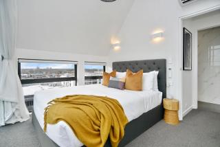 Latimer Loft - Christchurch Holiday Homes - Christchurch - 7