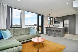 Latimer Loft - Christchurch Holiday Homes - Christchurch - 4