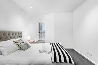 'Sensational Southbank' A Modern Resort style Stay - 6