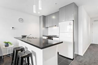 'Sensational Southbank' A Modern Resort style Stay - 3
