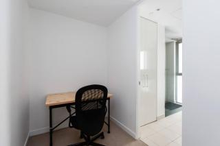 Industrial Chic Balcony Abode near Chapel Street - 2