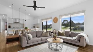 Sams House - Metung - 9