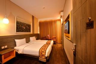 Super 8 by Wyndham Solo - 3