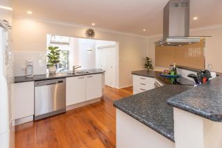 Lazuli - Blueys Beach - 3