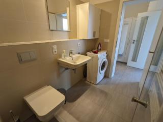 Cozy Apartment with Big Terrace in Central Prague - Karlín - Praga - 4