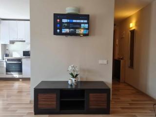 Old Town Art Deco Elements Apartment - 3