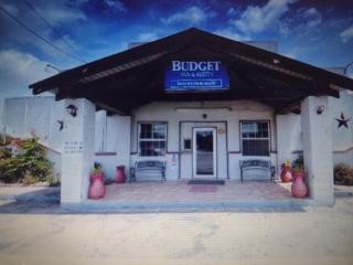 Budget Inn & Suites -Super-Ice Cold Spotless Rooms- Door-to-Door Lit Parking & Lowest Price plus HBO Max,Spanish TV, Internet free!! - Freer - 2
