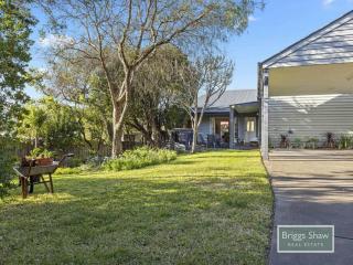 Ode to Glittering Bay - 0