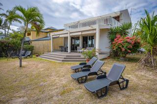 Villa & Bungalow 'Coco des sables' les pieds dans l'eau - 9