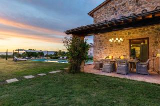 Il Conte, Traditional Tuscany 3 bedrooms Luxury Farmhouse Villa with Private Pool and SPA in Orentano - Orentano - 2