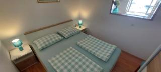 House Lucija with berth in Murter - Murter - 4