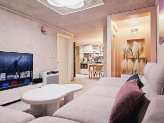 Close to Gangnam, COEX, Asan Medical Centar & Luxury Apartment near Lotte world, Free Korean Ramen - Seul - 5
