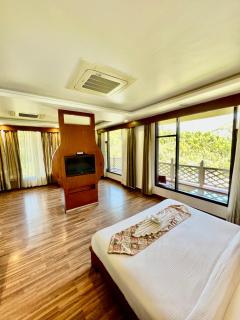 Sea Hawk - Luxury Hill Resort 4 mins from Bhimtal Lake - 1