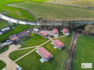 Silver Stag Properties, 3 BR Sandstone Lodge - - 0