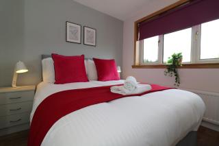 Signature - Binnie House - Cumbernauld - 7