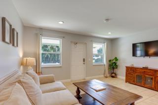 Less Than 3 Mi to Juno Beach Coastal Townhome with Patio! - 3