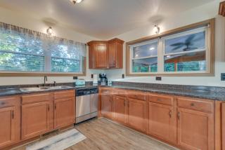 Fishermans Paradise with Fire Pit and Lake Access! - Dover - 2