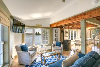 Historic Winter Harbor Cottage with Waterfront Views - Winter Harbor - 6