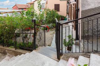 casetta della fontana - Serra Riccò - 8