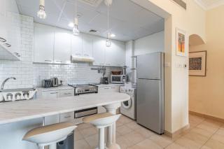 Lake Apartments - 1BR Apartment - Allsopp&Allsopp - Dubai - 3