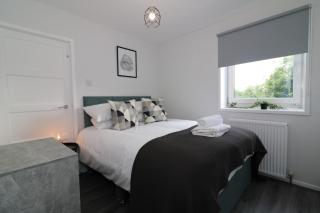 Signature - Caldercruix House - Caldercruix - 3